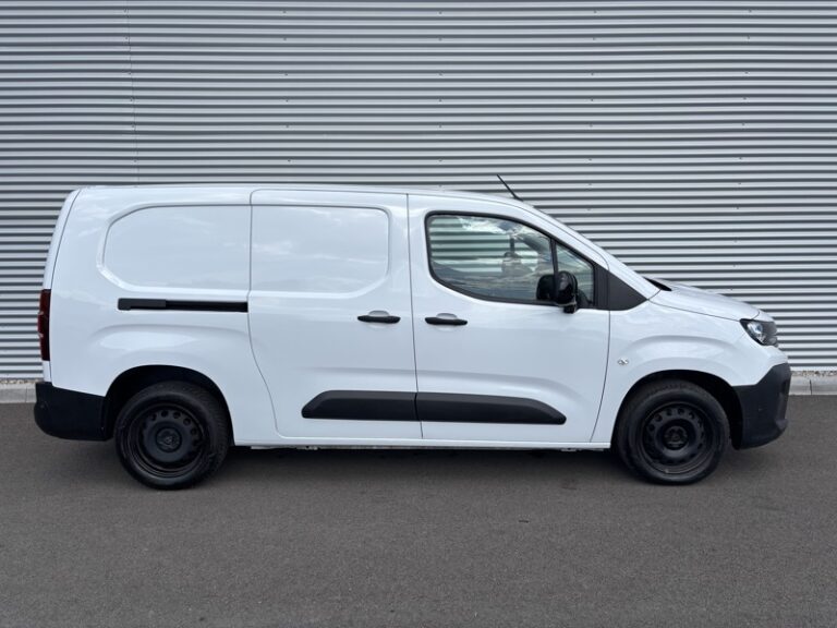 Peugeot Partner 1.5L 100ch Pack Premium Connect XL 950Kg 14 575€ - Image 08 (July 7, 2026)