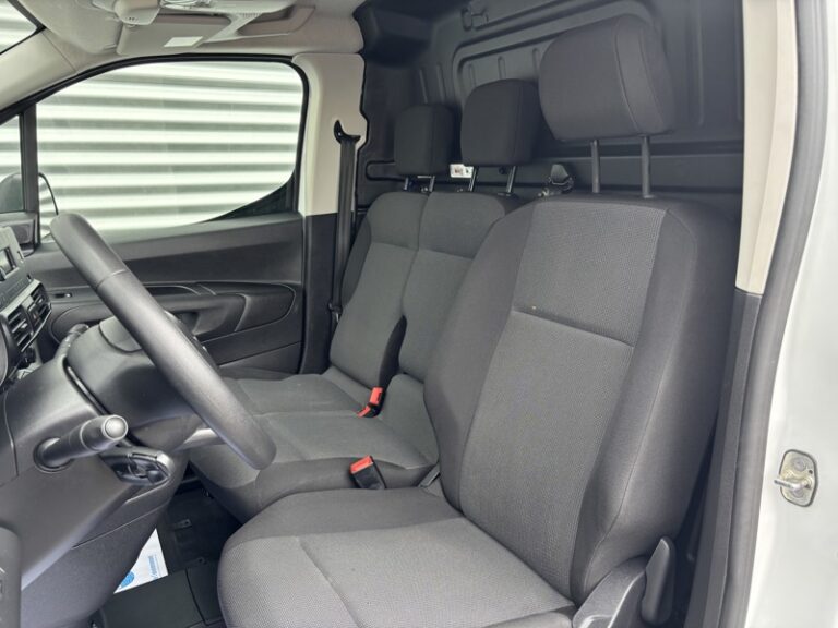 Citroën Berlingo 1.5L 130ch Club M 950Kg - Image 10 (July 7, 2026)
