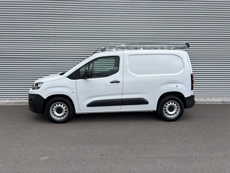 Citroën Berlingo 1.5L 130ch Club M 950Kg - Image 03 (July 7, 2026)