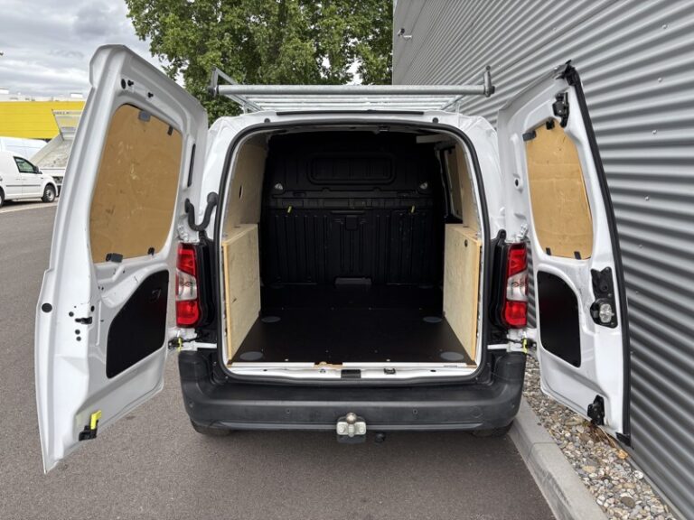 Citroën Berlingo 1.5L 130ch Club M 950Kg - Image 06 (July 7, 2026)