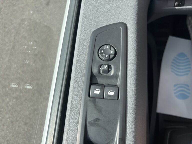 Peugeot Expert 1.5L 120ch Asphalt Standard 14 990€ HT - Image 17 (July 7, 2026)