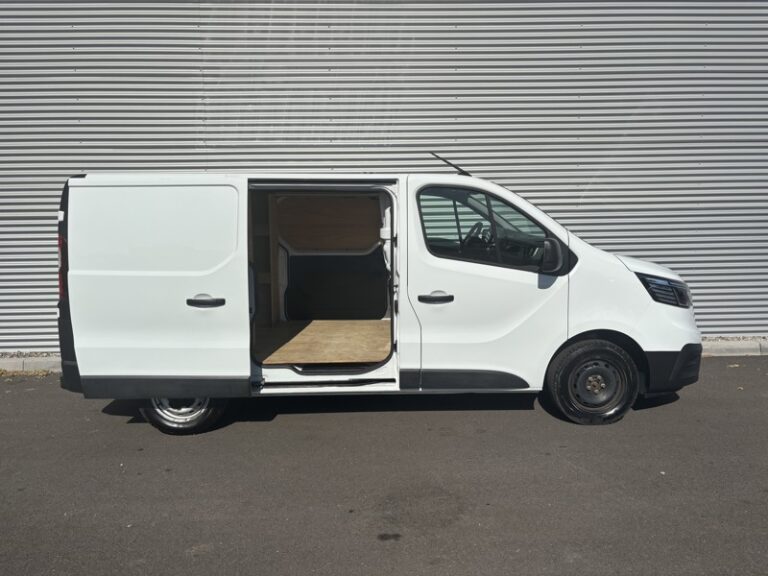 Renault Trafic 2.0L 130ch 3T Grand Confort 18 325€ HT - Image 10 (July 7, 2026)