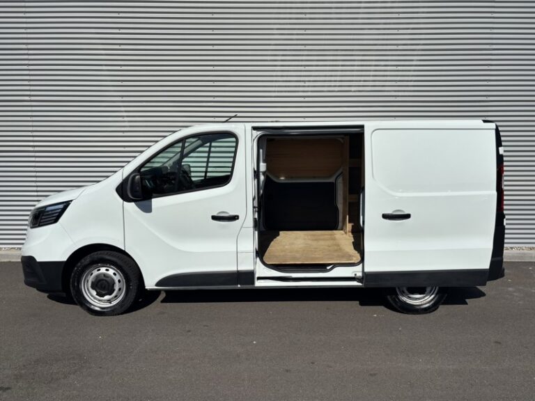 Renault Trafic 2.0L 130ch 3T Grand Confort 18 325€ HT - Image 09 (July 7, 2026)