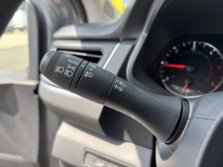 Renault Trafic 2.0L 150ch BVA6 2T8 Grand Confort - Image 18 (July 7, 2026)