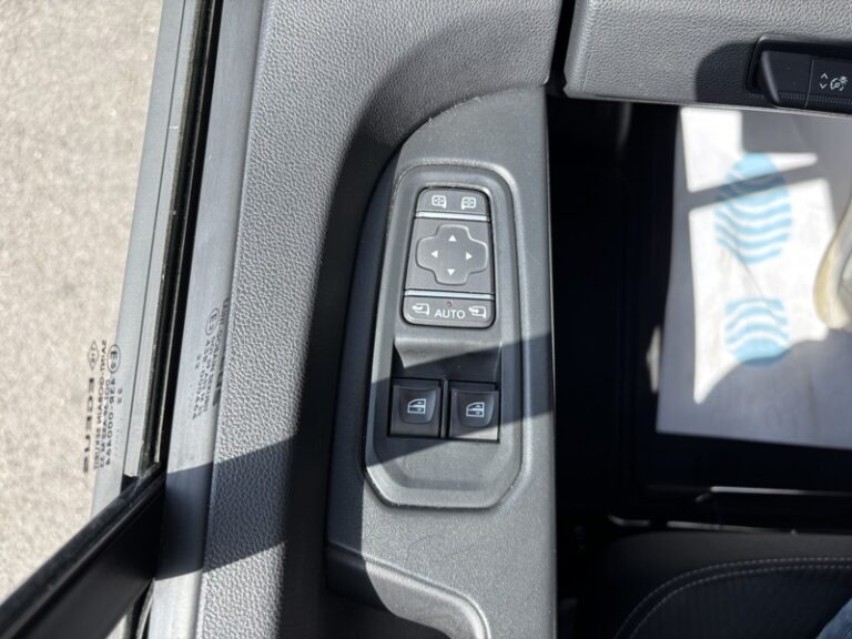 Renault Trafic 2.0L 150ch BVA6 2T8 Grand Confort - Image 19 (July 7, 2026)