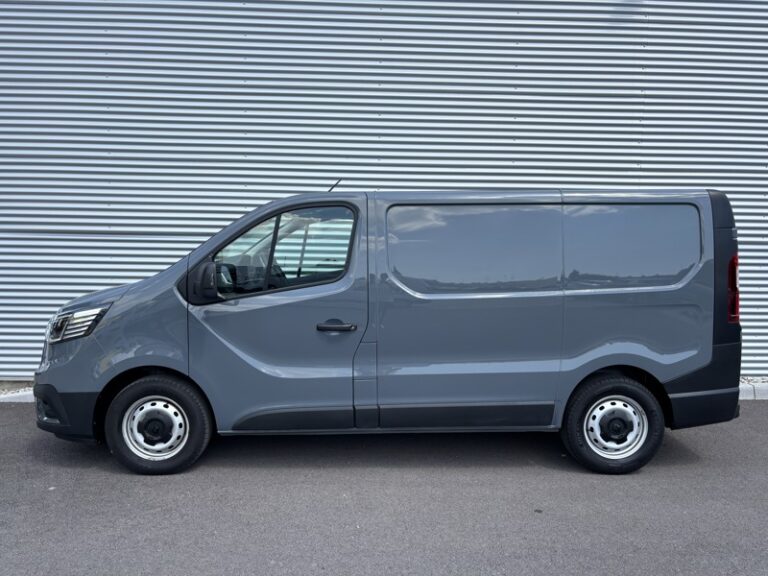 Renault Trafic 2.0L 150ch BVA6 2T8 Grand Confort - Image 03 (July 7, 2026)