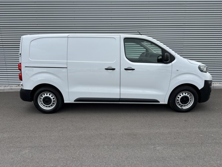 Peugeot Expert Fourgon 1.5L 120ch Asphalt Standard 18 075€ HT - Image 08 (July 7, 2026)