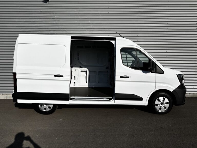 Renault Master 2.0L 130ch 3,5t Extra 28 740€ HT - Image 09 (July 7, 2026)