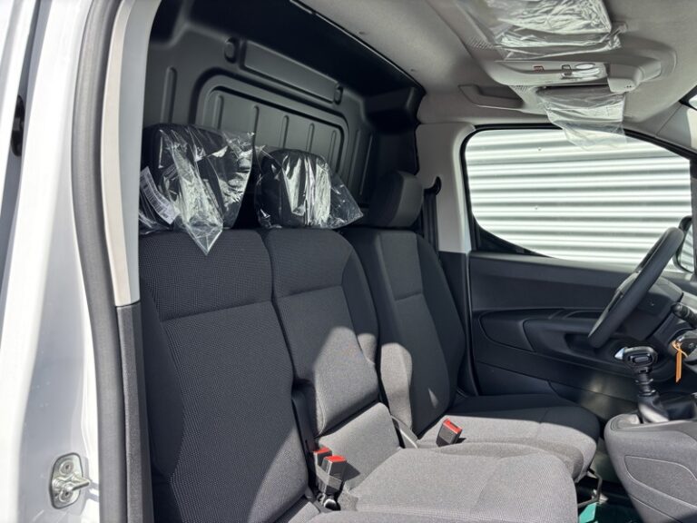 Citroën Berlingo 1.5L 100ch Pack Premium Connect M 650kg 17 075€ H - Image 20 (July 7, 2026)