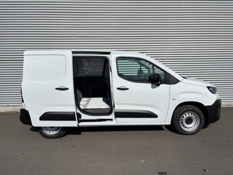 Citroën Berlingo 1.5L 100ch Pack Premium Connect M 650kg 17 075€ H - Image 09 (July 7, 2026)