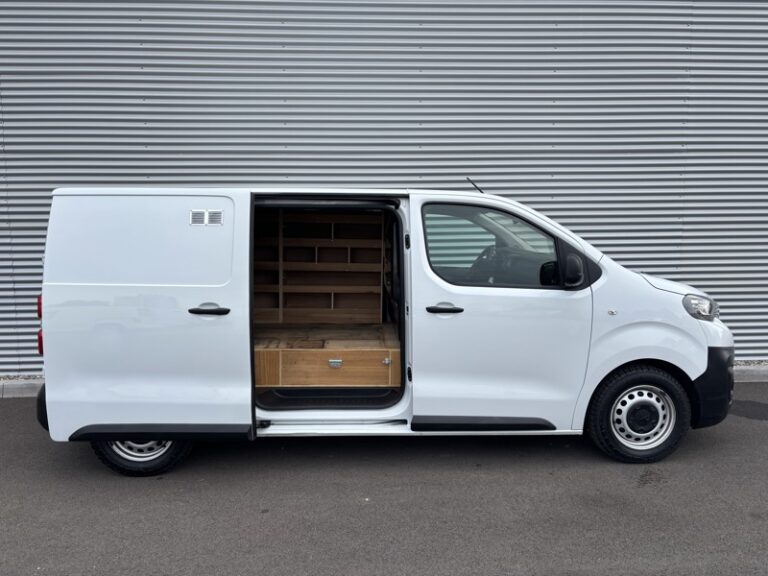 Peugeot Expert 1.5L 120ch Asphalt Standard 16 400€ HT - Image 09 (July 7, 2026)