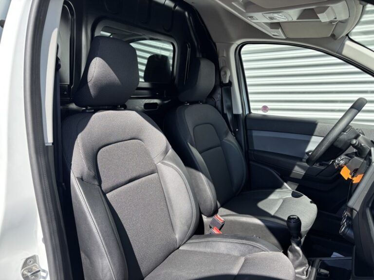 Renault Express 1.5L 95 ch Confort 12 160€ HT - Image 17 (July 7, 2026)