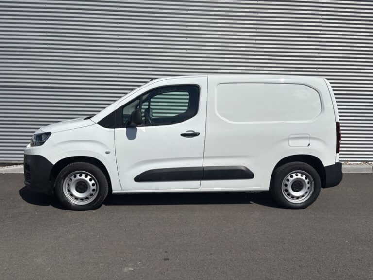 Citroën Berlingo 1.5L 130ch EAT8 Driver M 650Kg 13 740€ HT - Image 03 (July 7, 2026)