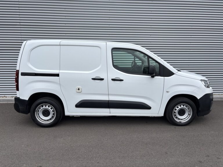 Citroën Berlingo 1.5L 100ch Driver M 650KG 11 490€ HT - Image 08 (July 7, 2026)