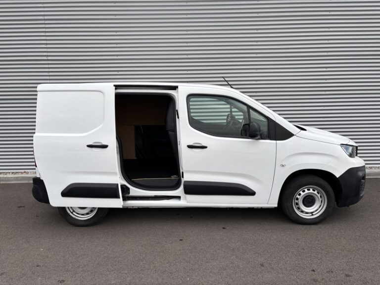 Peugeot Partner 1.5L 100ch Premium L1 650Kg 9 990€ HT - Image 09 (July 7, 2026)