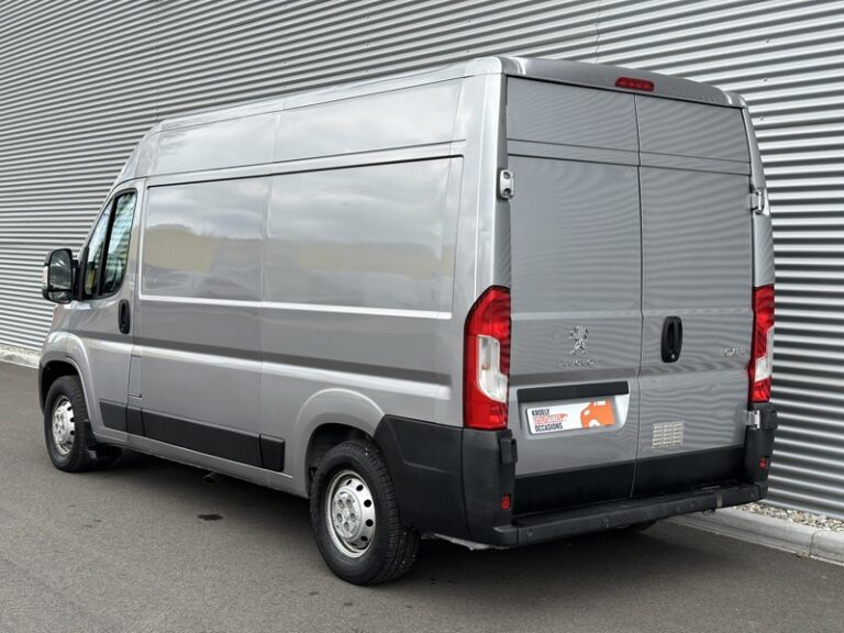Peugeot Boxer 2.2L 140ch 330 Premium 15 325€ HT - Image 04 (July 7, 2026)