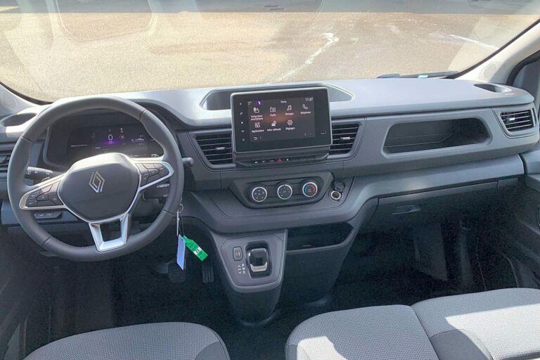 Renault Trafic CABINE APPROFONDIE 3T BLUE DCI 150 AUTO ADVANCE - Image 12 (July 7, 2026)