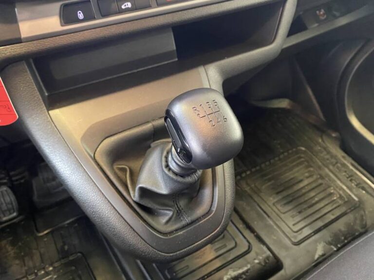 Toyota PROACE MEDIUM 2.0L 140 D-4D BVM6 DYNAMIC - Image 19 (July 7, 2026)