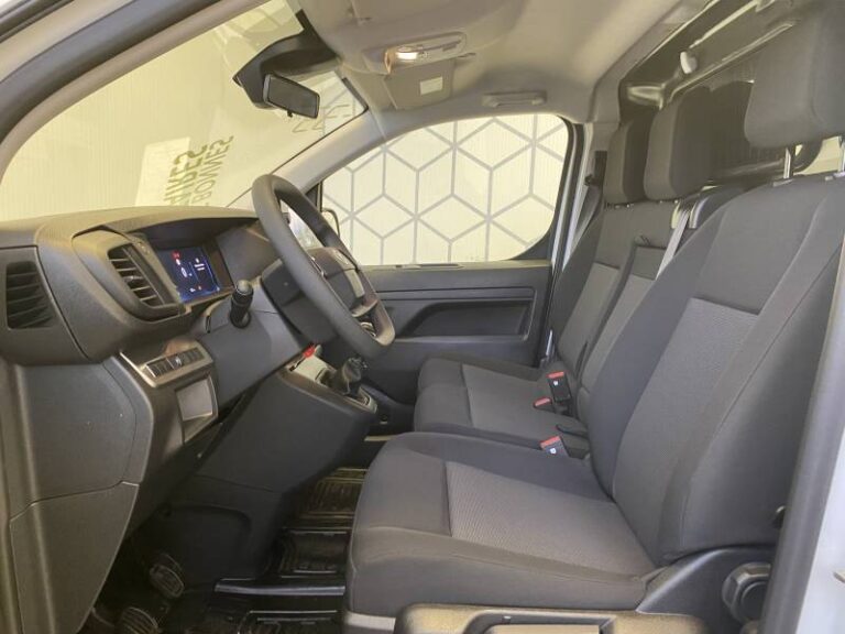 Toyota PROACE MEDIUM 2.0L 140 D-4D BVM6 DYNAMIC - Image 06 (July 7, 2026)