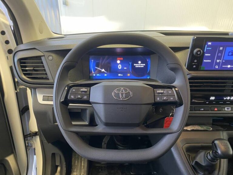 Toyota PROACE MEDIUM 2.0L 140 D-4D BVM6 DYNAMIC - Image 09 (July 7, 2026)