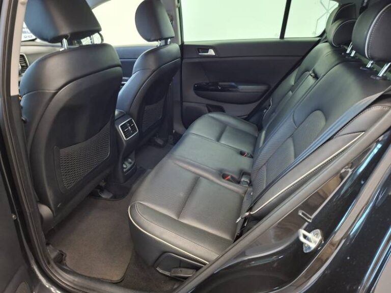 Kia Sportage 1.7 CRDi 115 ISG 4×2 Premium - Image 11 (July 7, 2026)