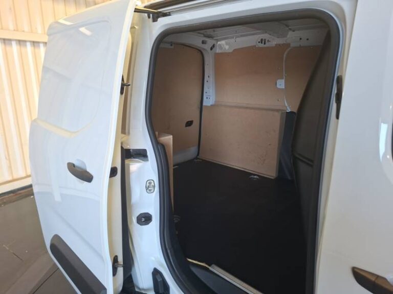 Peugeot Partner FGN FOURGON M 650 KG BLUEHDI 100 S&S BVM6 - Image 12 (July 7, 2026)