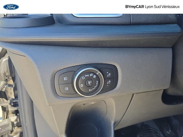 Ford Transit Custom FOURGON 280 2.0 ECOBLUE 170 S&S BVA LIMITED - Image 17 (July 7, 2026)