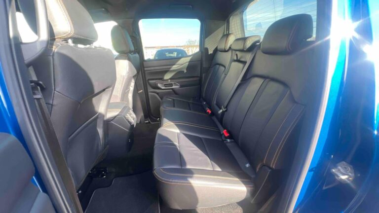 Ford Ranger DOUBLE CABINE DCA 2.3 ECOBOOST GTDI 281 CH PHEV S&S BVA10 e-4WD WILDTRAK - Image 16 (July 7, 2026)