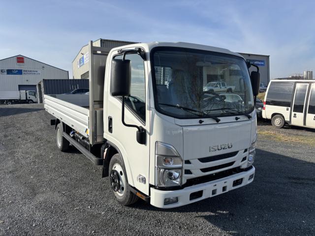 Isuzu M27 SERIE BLEU H 3350 PLATEAU - Image 01 (July 7, 2026)