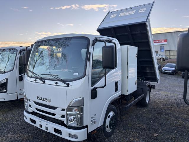 Isuzu M27 SERIE BLEU F 2750 BENNE ET COFFRE - Image 01 (July 7, 2026)