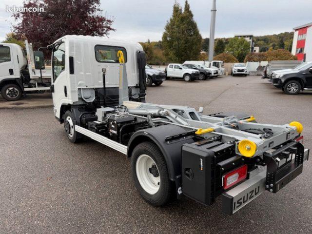 Isuzu M27 SERIE BLEU F 2750 - Image 01 (July 7, 2026)
