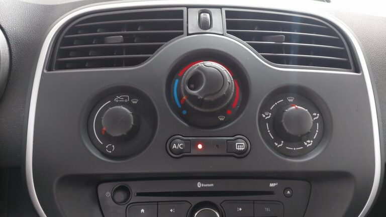 Renault Kangoo Express Extra R-Link – Blue dCi 95 - Image 10 (July 7, 2026)