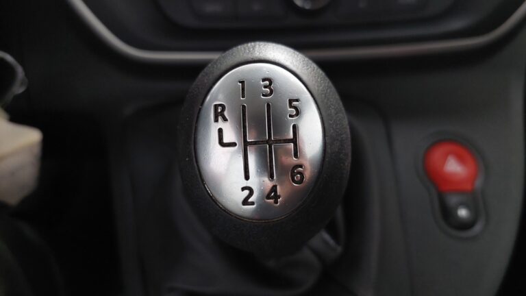 Renault Kangoo Express Extra R-Link – Blue dCi 95 - Image 13 (July 7, 2026)