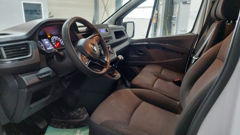 Renault Trafic FG CF 3T 2.0 Blue dCi 130 - Image 17 (July 7, 2026)