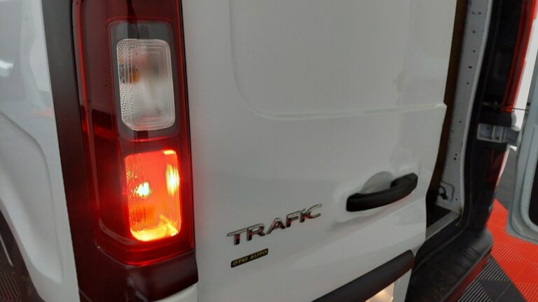 Renault Trafic FG CF 3T 2.0 Blue dCi 130 - Image 18 (July 7, 2026)