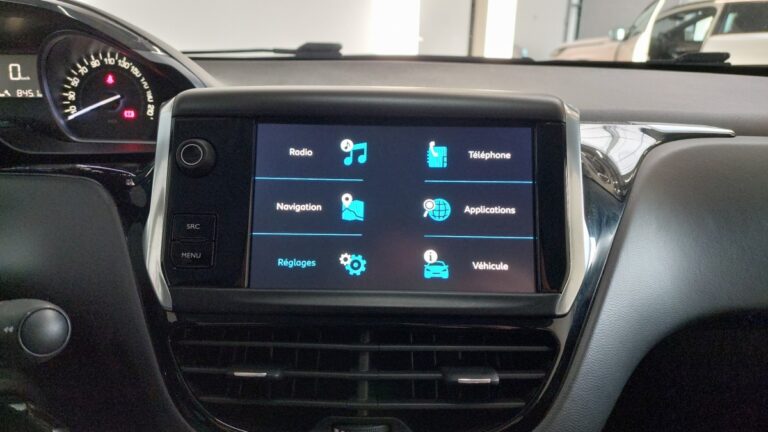 Peugeot 208 affaire Puretech 82 S&S PREMIUM PACK - Image 10 (July 7, 2026)
