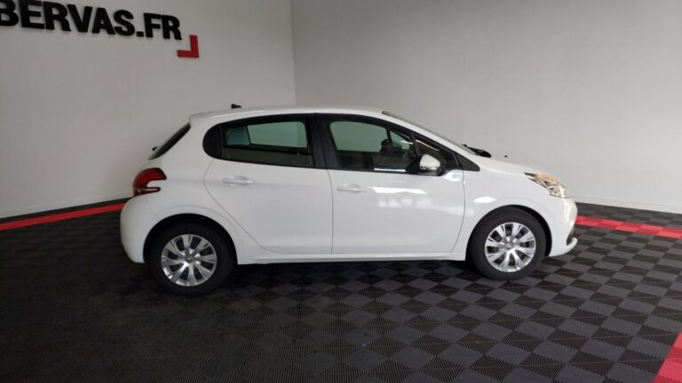 Peugeot 208 affaire Puretech 82 S&S PREMIUM PACK - Image 03 (July 7, 2026)