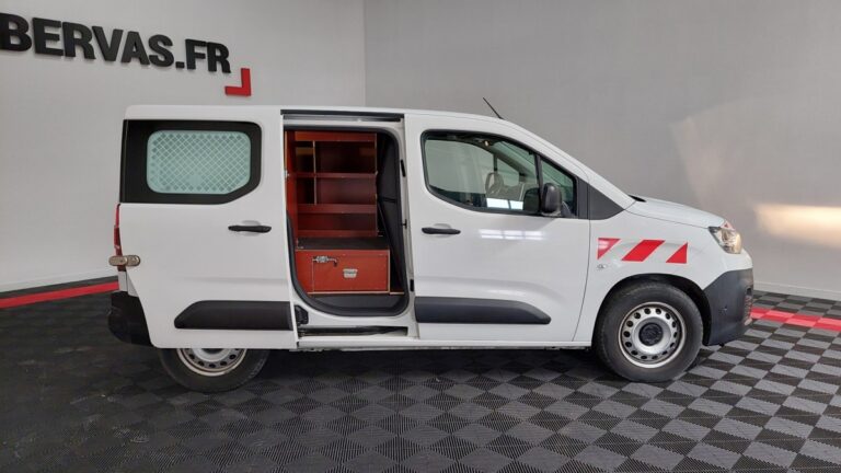 Citroën Berlingo M 1000kg PureTech 130 S&S EAT8 Worker - Image 04 (July 7, 2026)