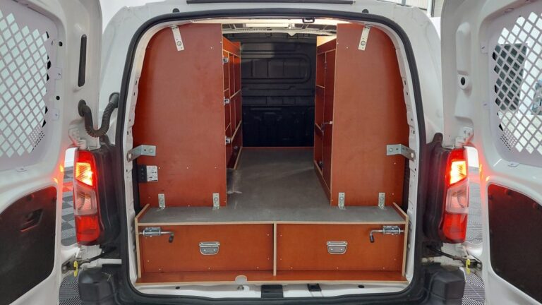 Citroën Berlingo M 1000kg PureTech 130 S&S EAT8 Worker - Image 07 (July 7, 2026)