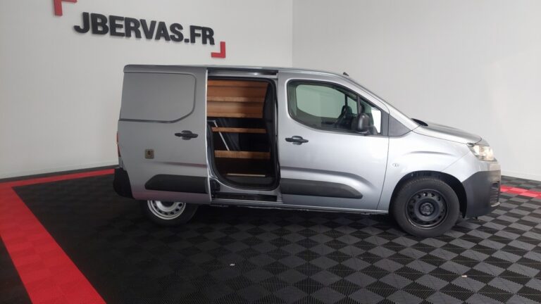 Citroën Berlingo Van M 1000kg BlueHDi 130 S&S EAT8 Club - Image 04 (July 7, 2026)