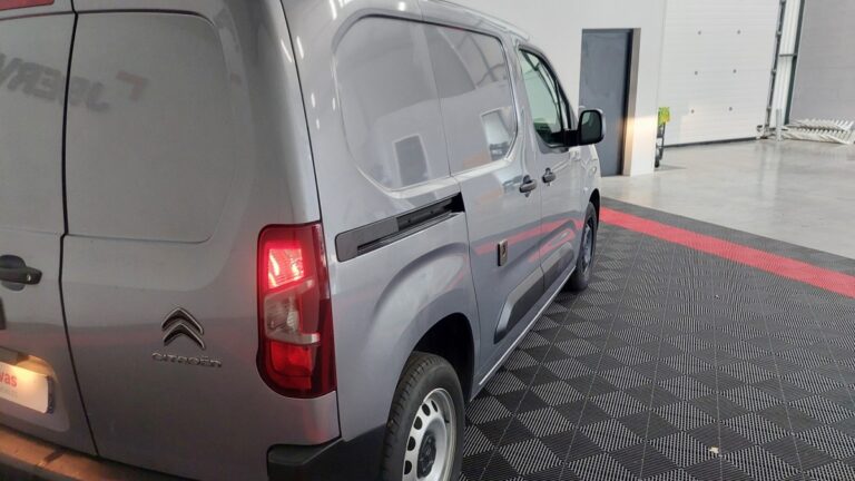 Citroën Berlingo Van M 1000kg BlueHDi 130 S&S EAT8 Club - Image 06 (July 7, 2026)