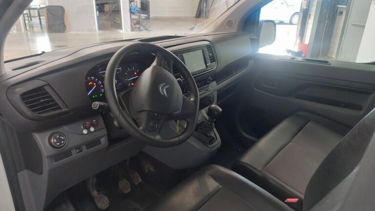 Citroën Jumpy M BlueHDi 120 S&S BVM6 (300 Nm) Driver - Image 10 (July 7, 2026)
