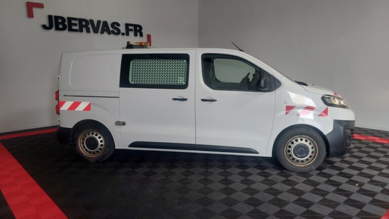 Citroën Jumpy M BlueHDi 120 S&S BVM6 (300 Nm) Driver - Image 03 (July 7, 2026)
