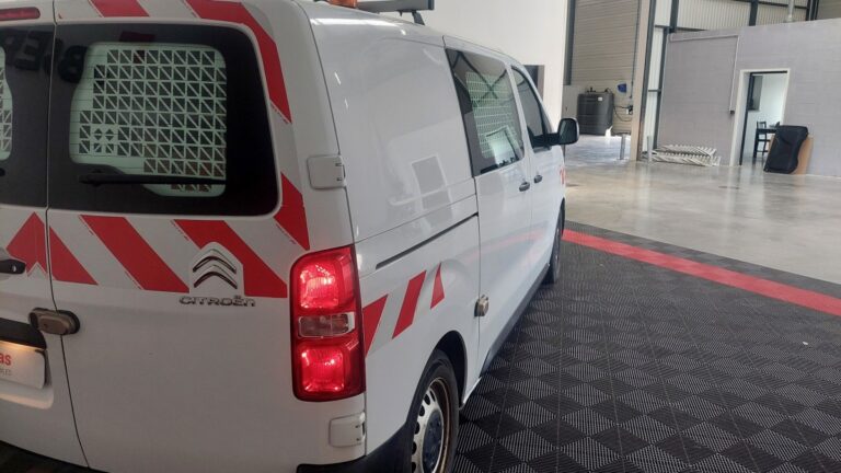 Citroën Jumpy M BlueHDi 120 S&S BVM6 (300 Nm) Driver - Image 06 (July 7, 2026)