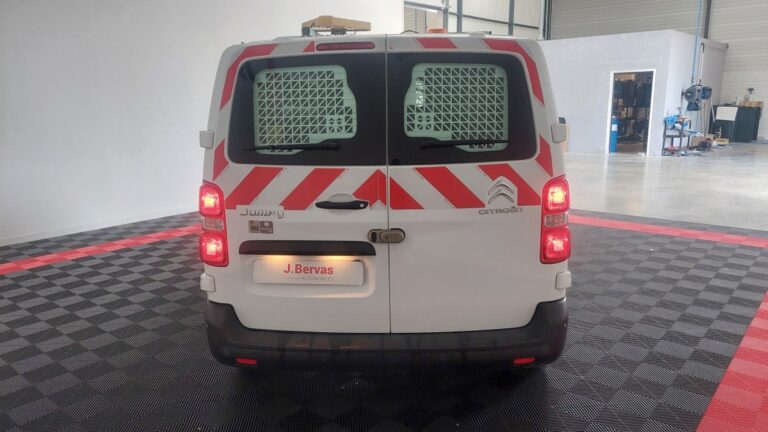 Citroën Jumpy M BlueHDi 120 S&S BVM6 (300 Nm) Driver - Image 07 (July 7, 2026)