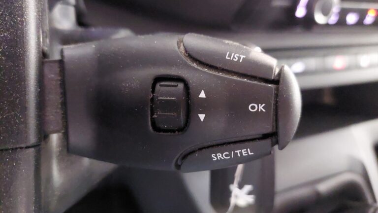 Peugeot Expert 1.5 BLUEHDI 120 S&S STANDARD PREMIUM - Image 17 (July 7, 2026)
