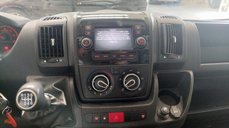 Citroën Jumper 4-35 l3 bluehdi 165 control Caisse 20m3 + HAYON - Image 11 (July 7, 2026)