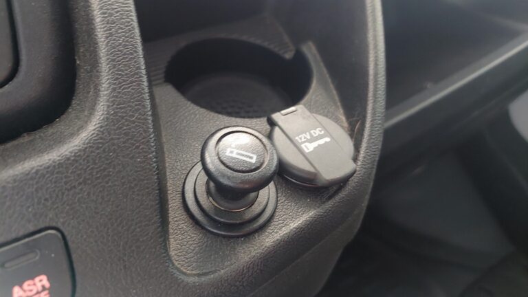 Citroën Jumper 4-35 l3 bluehdi 165 control Caisse 20m3 + HAYON - Image 16 (July 7, 2026)