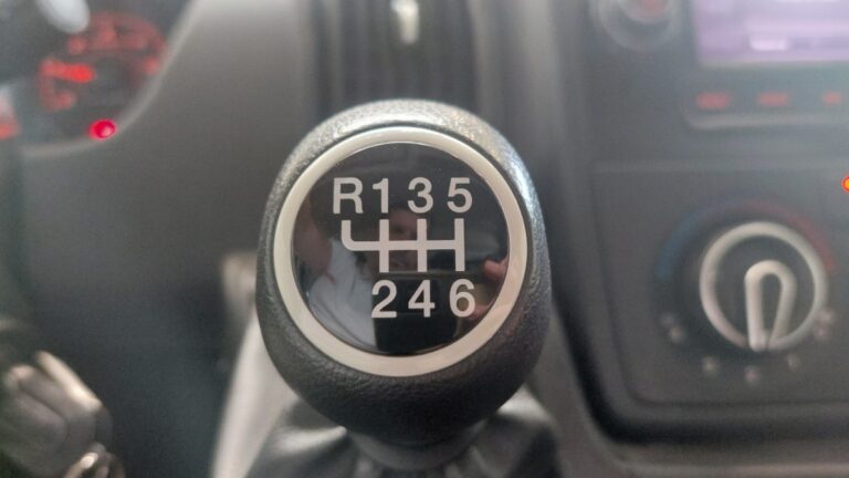 Citroën Jumper 4-35 l3 bluehdi 165 control Caisse 20m3 + HAYON - Image 17 (July 7, 2026)