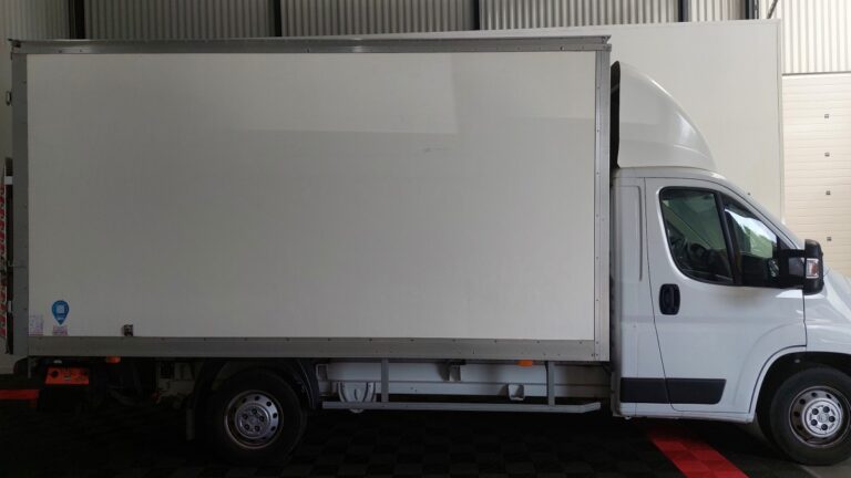 Citroën Jumper 4-35 l3 bluehdi 165 control Caisse 20m3 + HAYON - Image 03 (July 7, 2026)